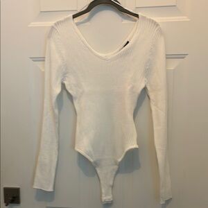 ** NWT **White XL Long Sleeve Top
